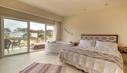 Exclusive Double or Twin Room, Partial Sea View