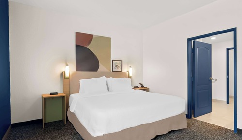 Suite, 1 King Bed