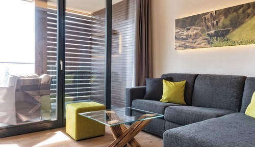 Deluxe Suite, 2 Bedrooms, Patio, Garden Area