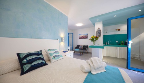 Deluxe Studio Suite