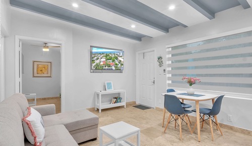 8 - Deluxe King Suite One Bedroom w/Full Couch Bed