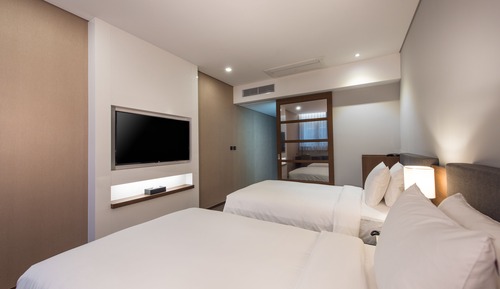 Standard Twin Room (Bigger than most in Seoul)