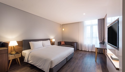 Deluxe King Room (Bigger than most in Seoul)