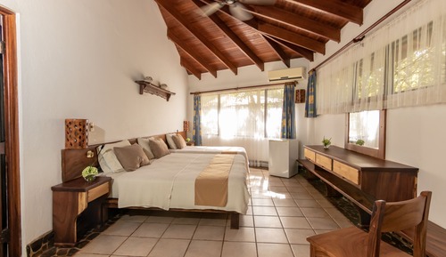 Superior Cottage, 1 Bedroom, Private Bathroom, Courtyard View
