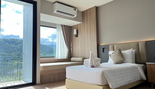 Deluxe Twin Room