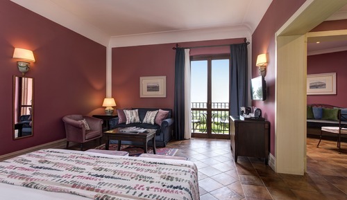 Junior Suite, 2 Bathrooms, Partial Sea View