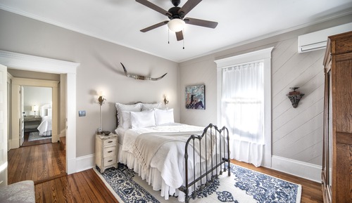 Room, Private Bathroom (Bluebonnet Room)