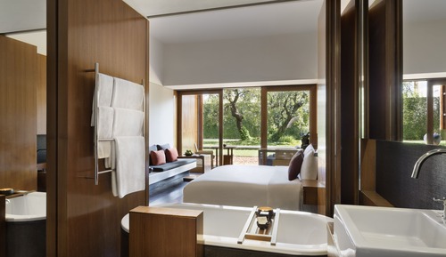 Deluxe Room, Garden View
