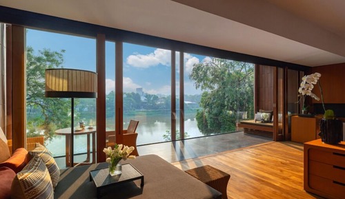 Kasara Riverfront Suite