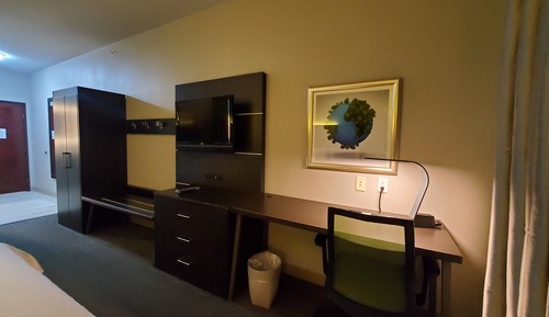 Standard Room, 1 King Bed, Accessible Bathtub (Mobility)