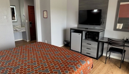 Standard Room, 1 King Bed