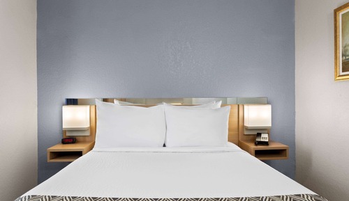 Room, 1 Queen Bed, Non Smoking