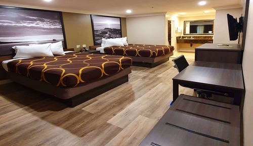 Room, 2 Queen Beds, Non Smoking