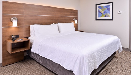Standard Room, 1 King Bed