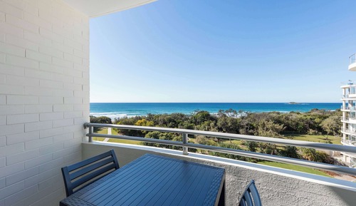 Queen Ocean View Hotel Room