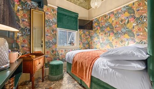 Small Queen Room