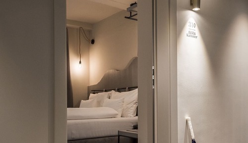 Basic Room (Besenkammer)