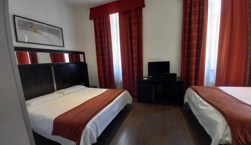Classic Quadruple Room