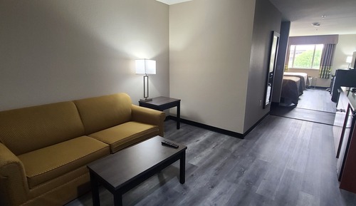 Studio Suite, 1 King Bed, Accessible, Non Smoking (Tub with Grab Bars)