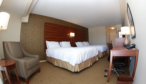 Standard Room, 2 Queen Beds, Patio or Balcony, Lake View