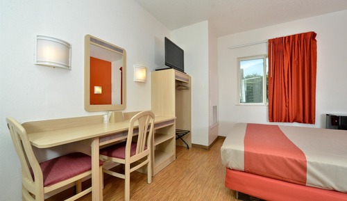 Standard Room, 1 Queen Bed, Non Smoking