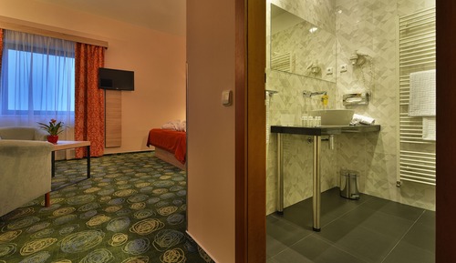 Junior Suite, 1 King Bed, Non Smoking