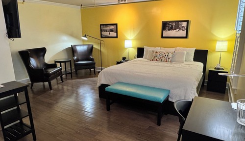Signature Room, 1 King Bed