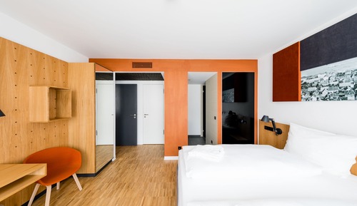 Longstay Room