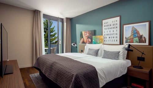2-Bedroom Rooftop Suite with kitchen