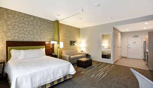 Room, 1 Queen Bed, Accessible, Bathtub