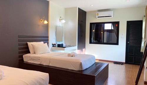 Standard Twin Room