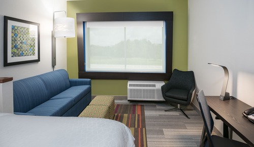 Suite, 1 Bedroom, Accessible (Communications, Accessible Tub)