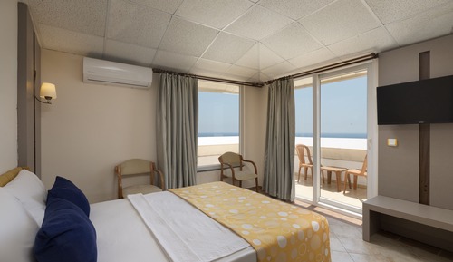 Standard Side Sea View Room