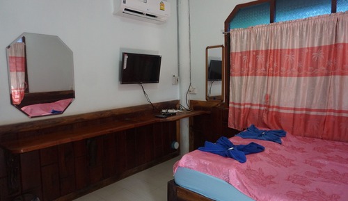 Three Bedrooms - Shared Bungalow 