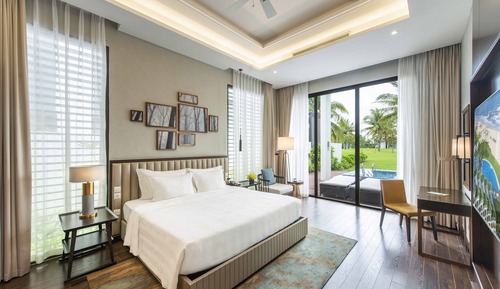 Two Bedroom Villa Garden View - Private Pool - VinWonders Park Access