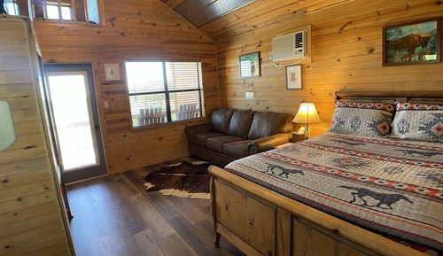The Hideaway Cabin, Pet Friendly