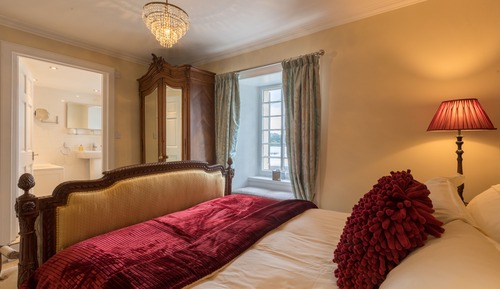 Double Rm with Lake View Ensuite Rm 5