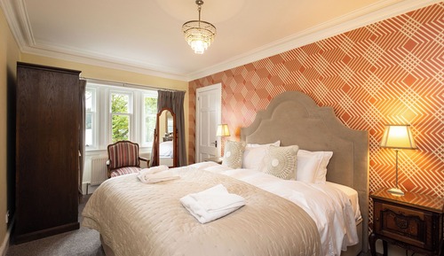 Super King Rm with Lake View Ensuite Rm 4