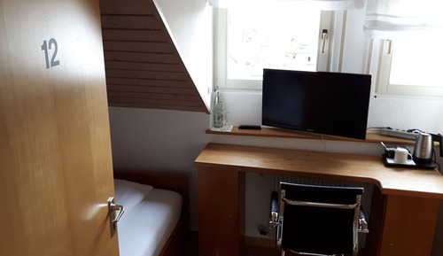 Economy Single Room