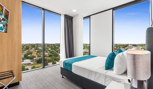 1 Bedroom Suite City View
