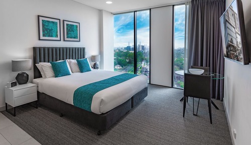 Studio City View King Suite
