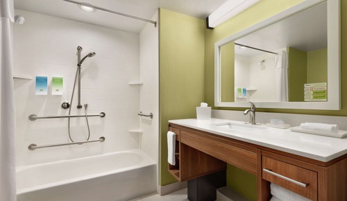 Studio, 1 Queen Bed, Accessible (Hearing)