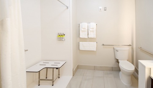Room, 2 Queen Beds, Accessible (Comms, Transfer Shower)