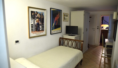 Classic Single Room
