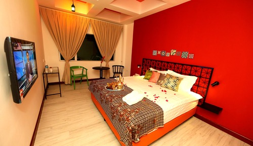 Deluxe King Room