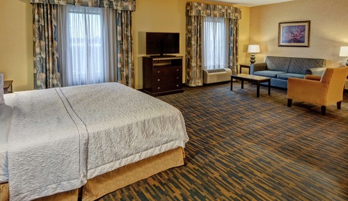 Studio, 1 King Bed, Accessible, Non Smoking