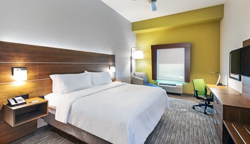 Standard Room, 1 King Bed