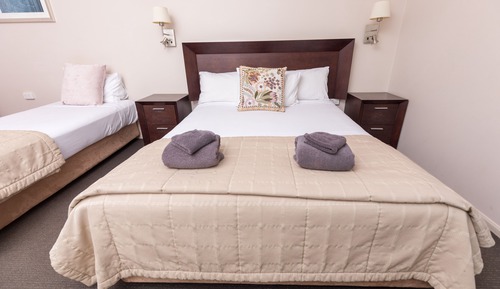Queen + Single Room