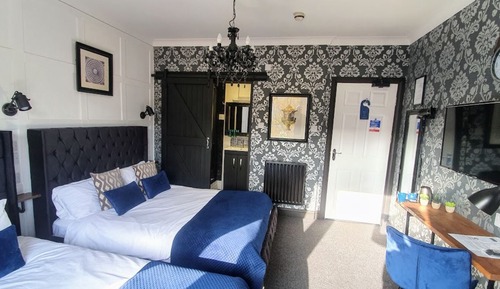 Suite, Ensuite