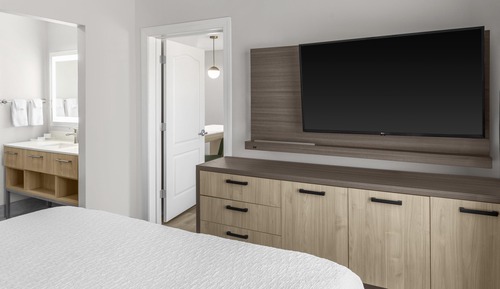 Suite, 1 King Bed